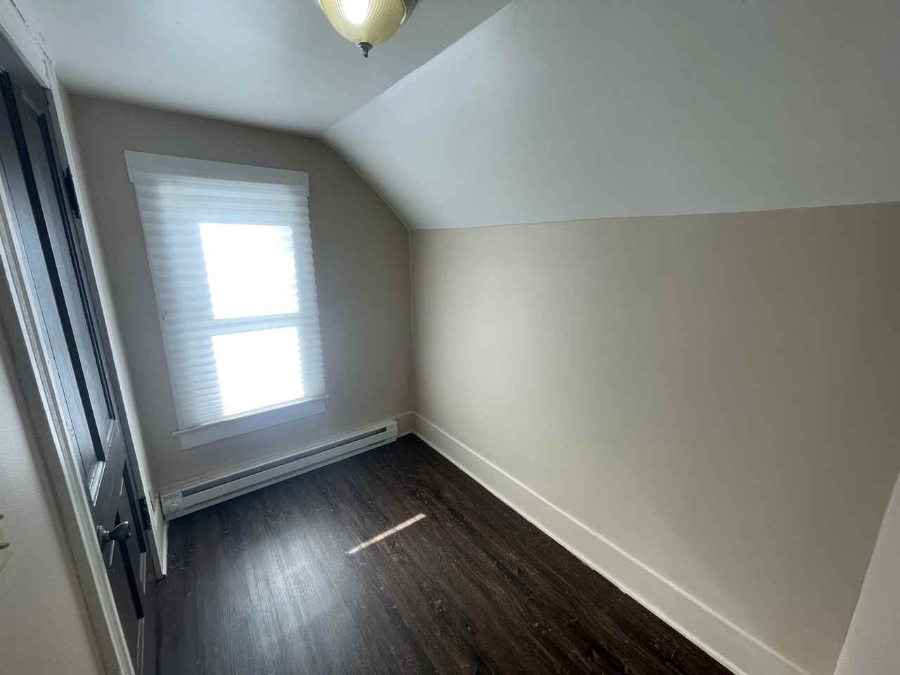 321 Robinson St Apt 2 - Photo 6 of 10