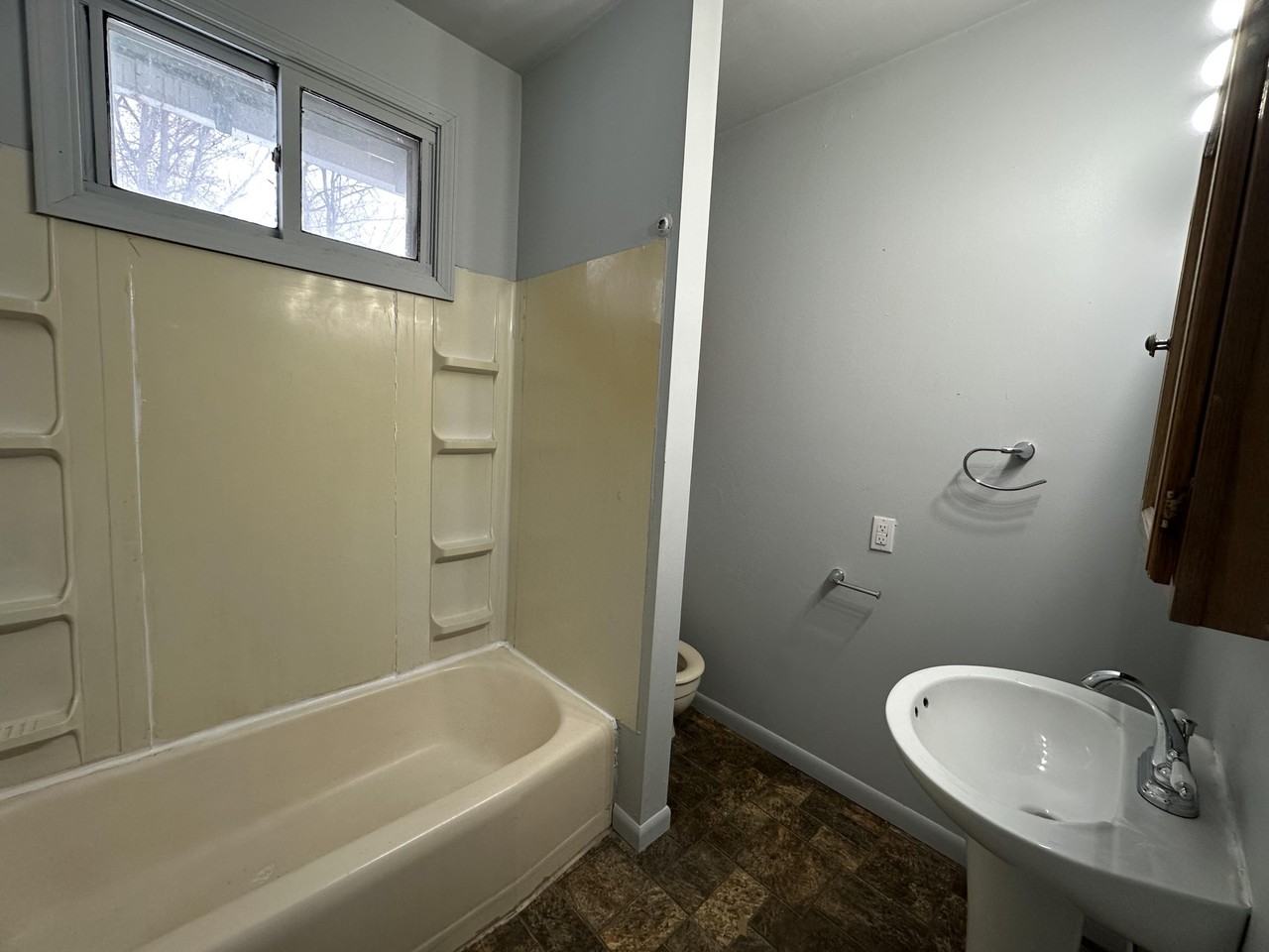 27 S State St #S - Photo 4 of 16