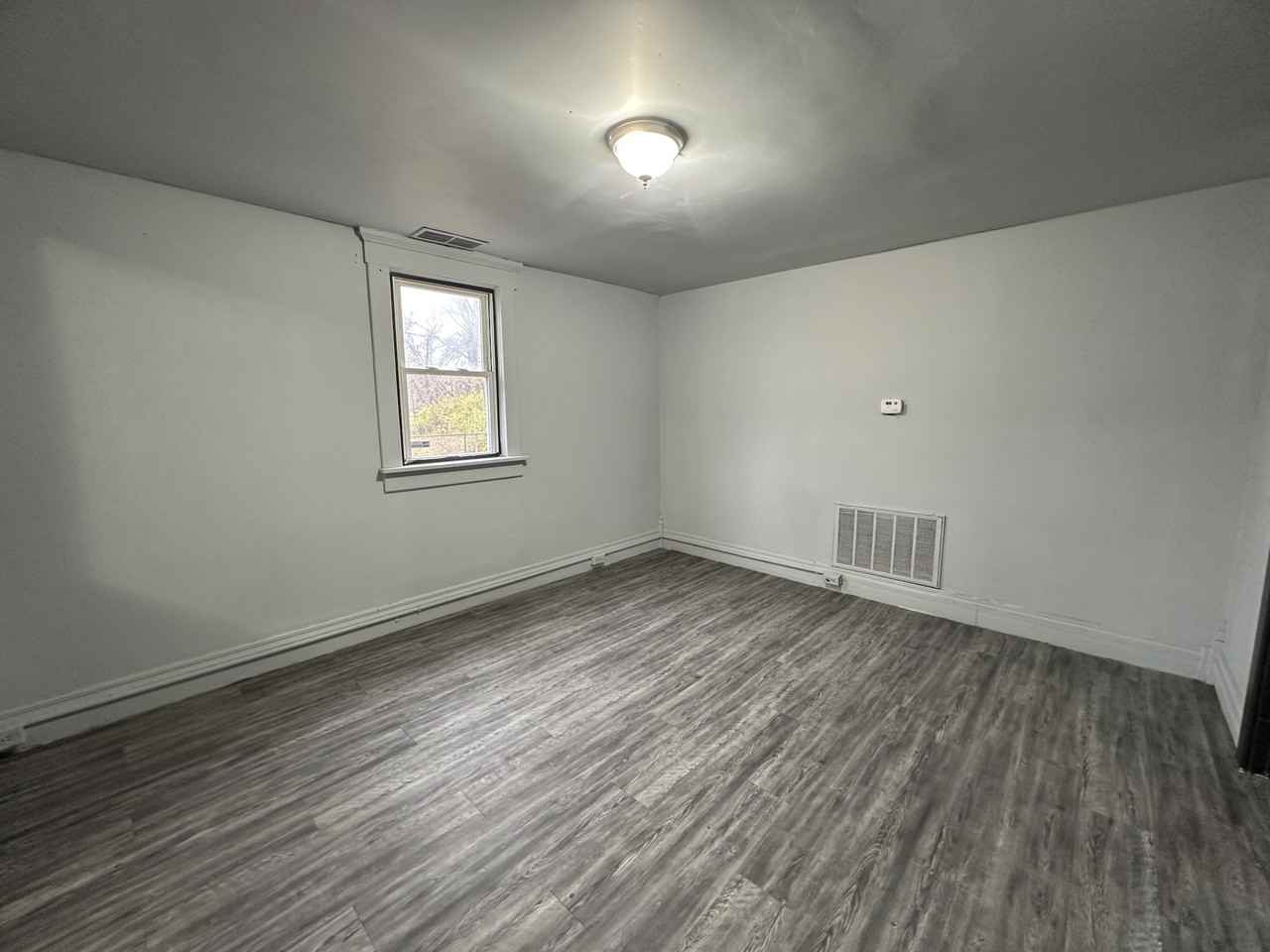 1206 Martin St - Photo 7 of 15