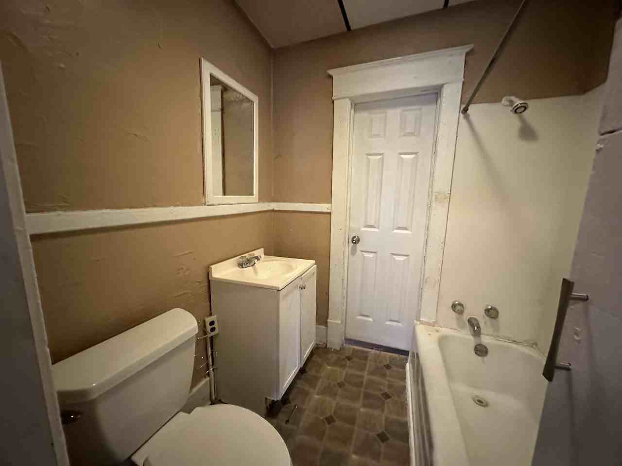 118 S State St #N - Photo 4 of 13