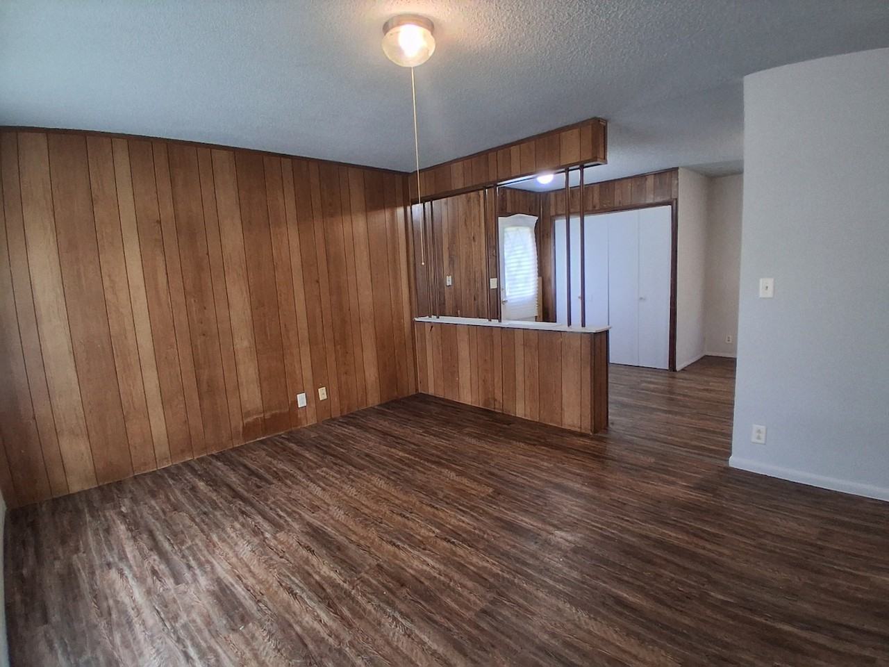 1009 Glenwood Dr - Photo 6 of 17