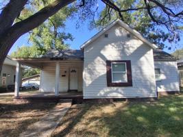 featured image of 922 Martin St