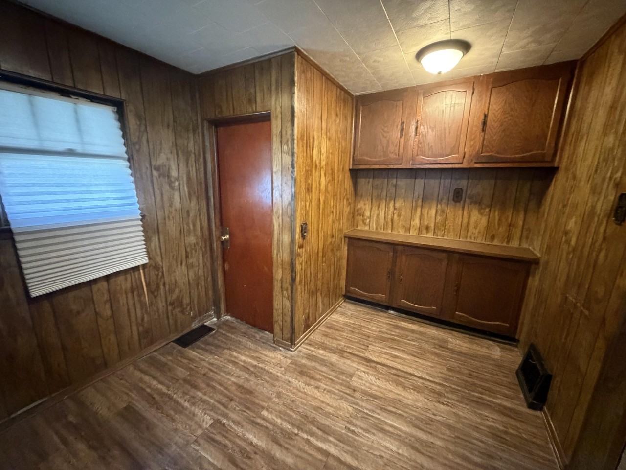 208 Stroup St - Photo 3 of 12