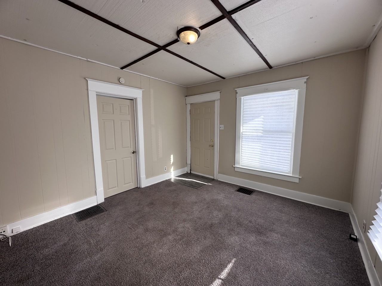 124 N Beard St #N - Photo 7 of 13