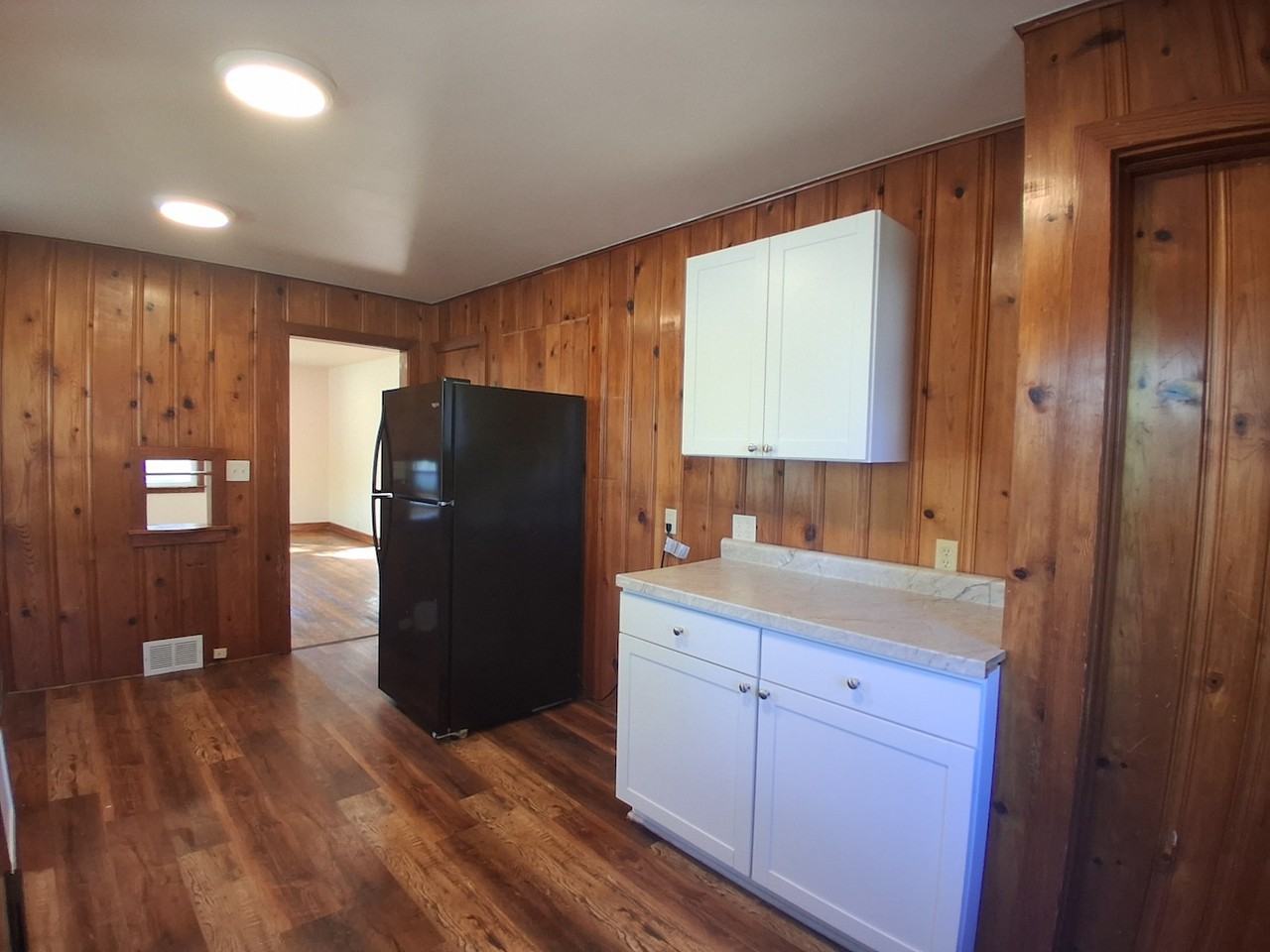 108 Webster Ct - Photo 3 of 14