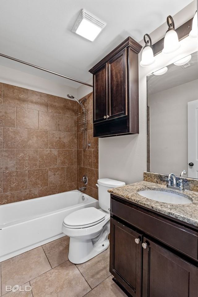 2370 Tallgrass Cir - Photo 2 of 35