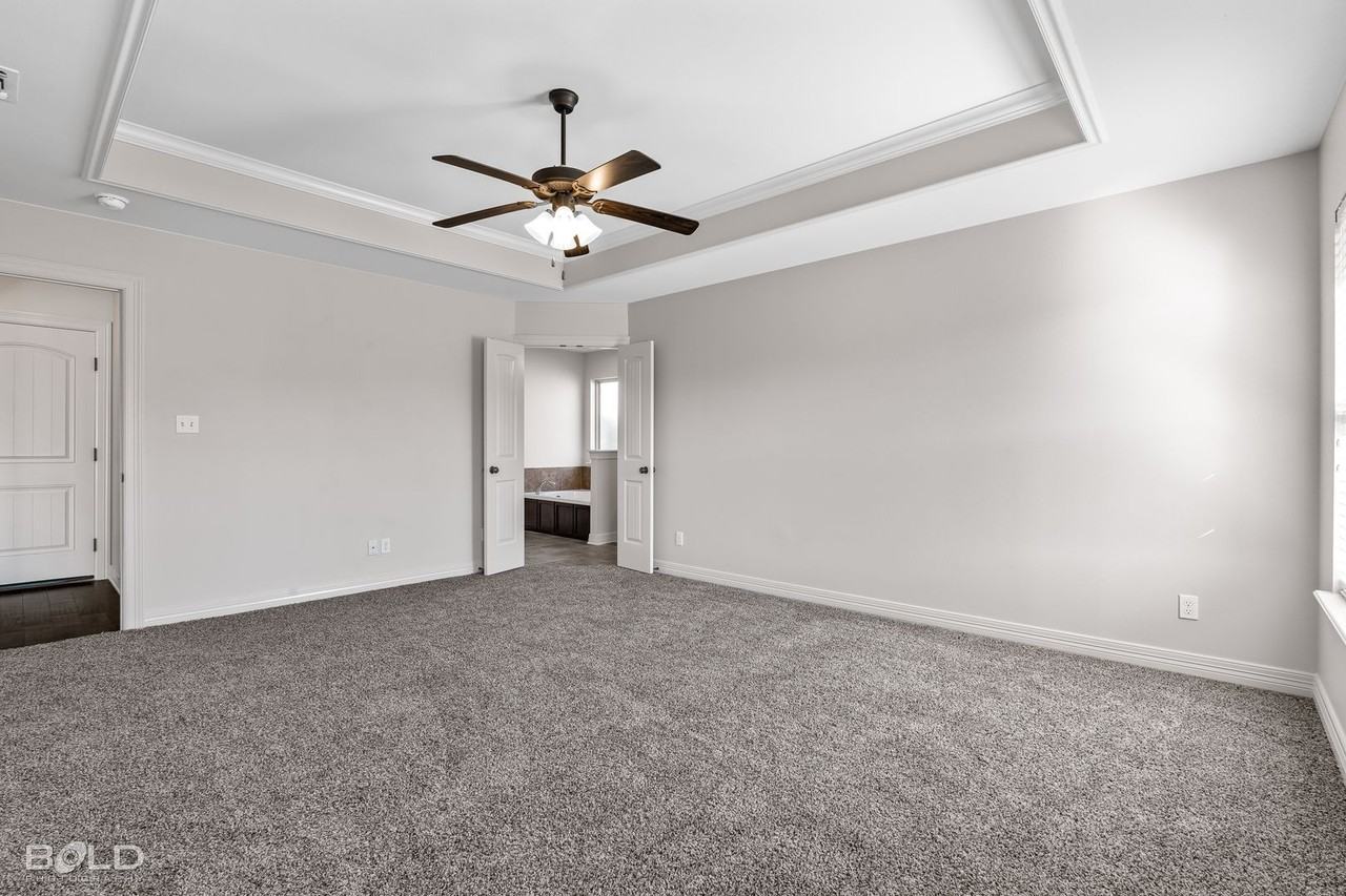 2370 Tallgrass Cir - Photo 4 of 35