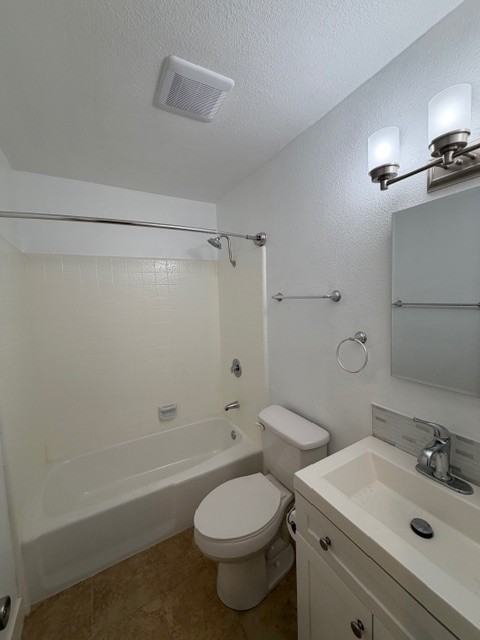 1270 Georgia St #1 - Photo 7 of 16