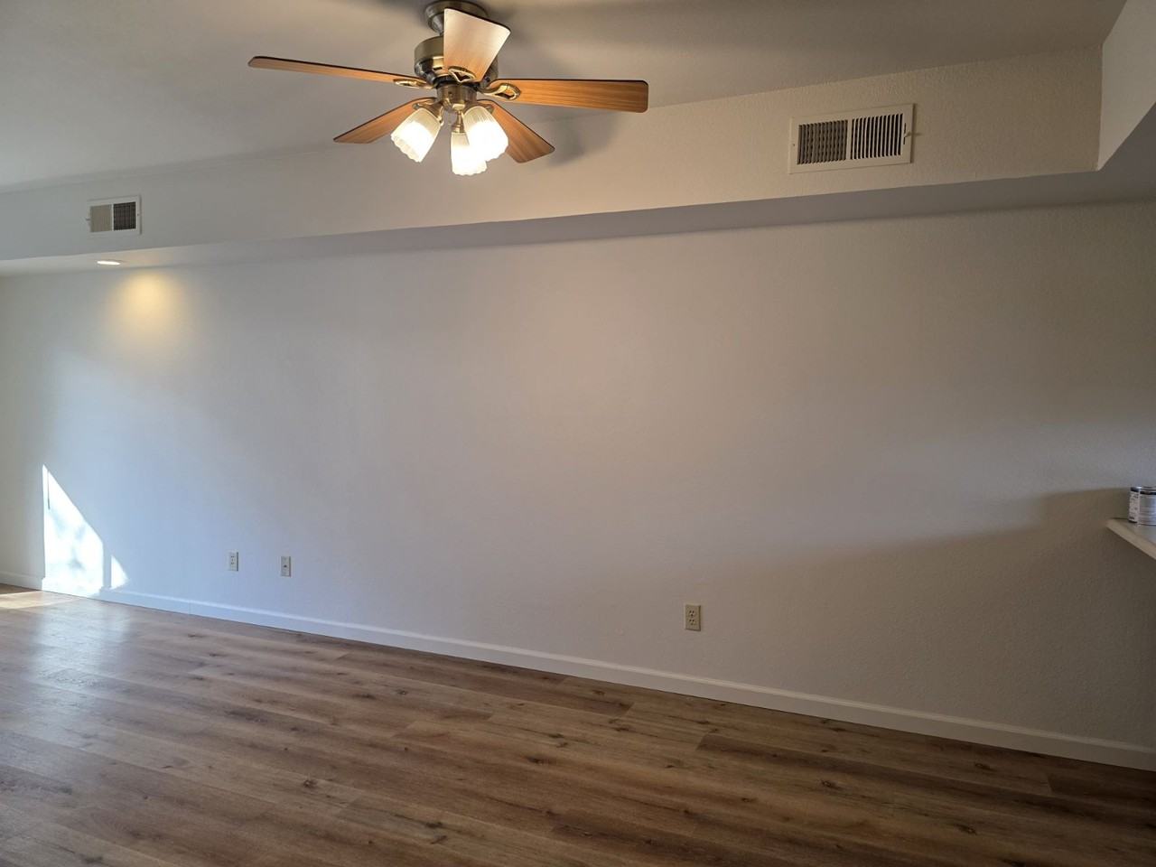 121 Elbridge Ave Apt B #1 - Photo 4 of 20