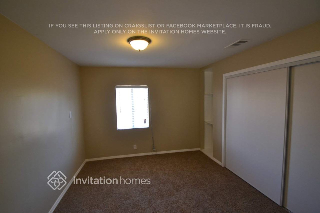 1121 E 56th St - Photo 6 of 10