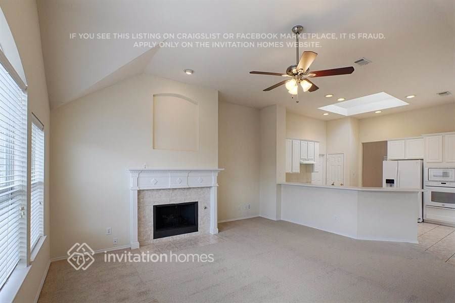 5704 Bedford Ln - Photo 3 of 19