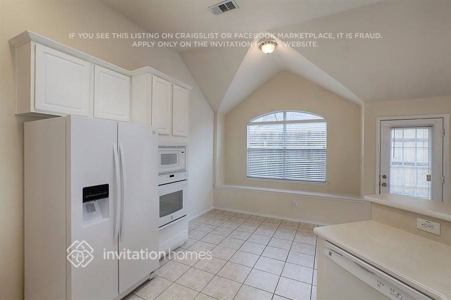 5704 Bedford Ln - Photo 7 of 19