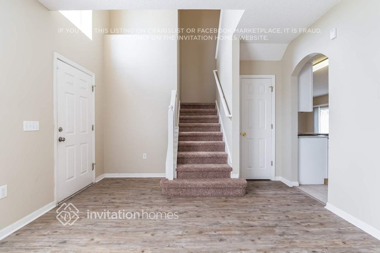 654 Bluebill Ct - Photo 2 of 14