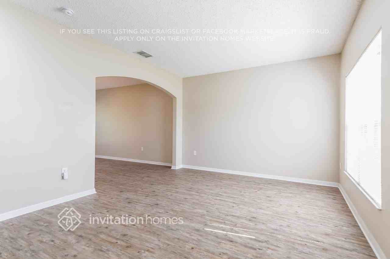 654 Bluebill Ct - Photo 3 of 14