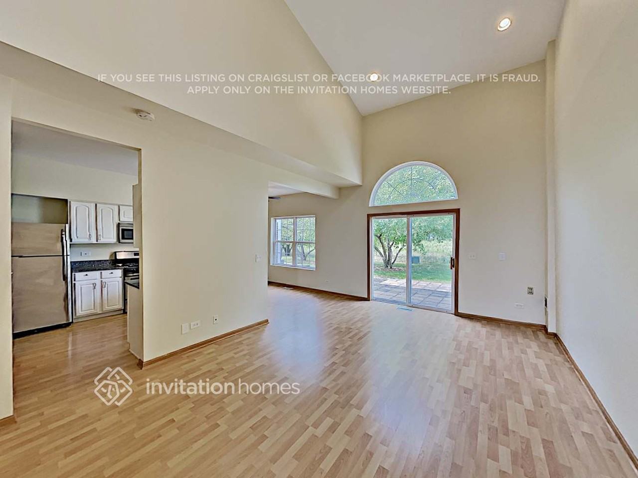 2411 Oak Tree Ln - Photo 5 of 22