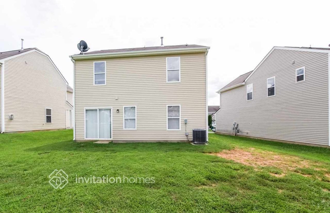 9511 Mintworth Ave - Photo 2 of 3