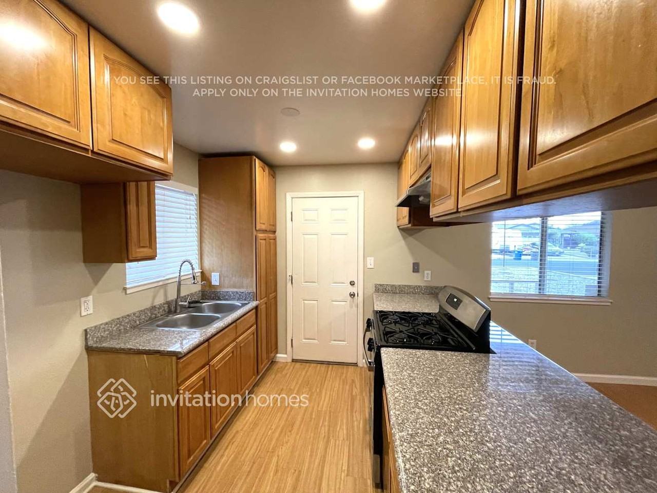 4860 Teakwood Dr - Photo 5 of 14