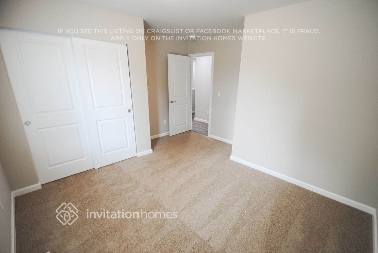 8524 55th Pl Ne - Photo 6 of 11