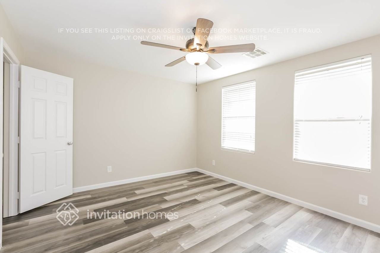 9538 Vivid Colors Ave - Photo 7 of 14