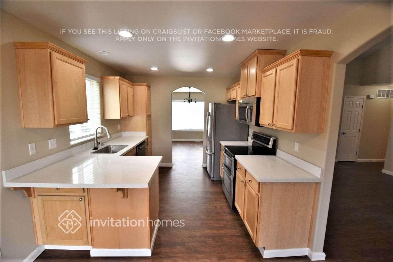 7713 88th Pl Ne - Photo 4 of 12