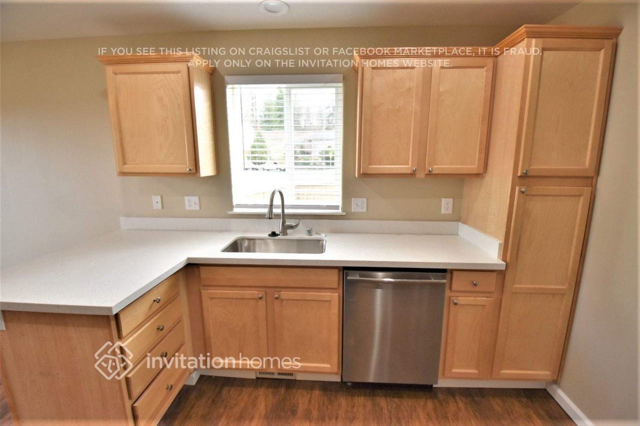 7713 88th Pl Ne - Photo 5 of 12