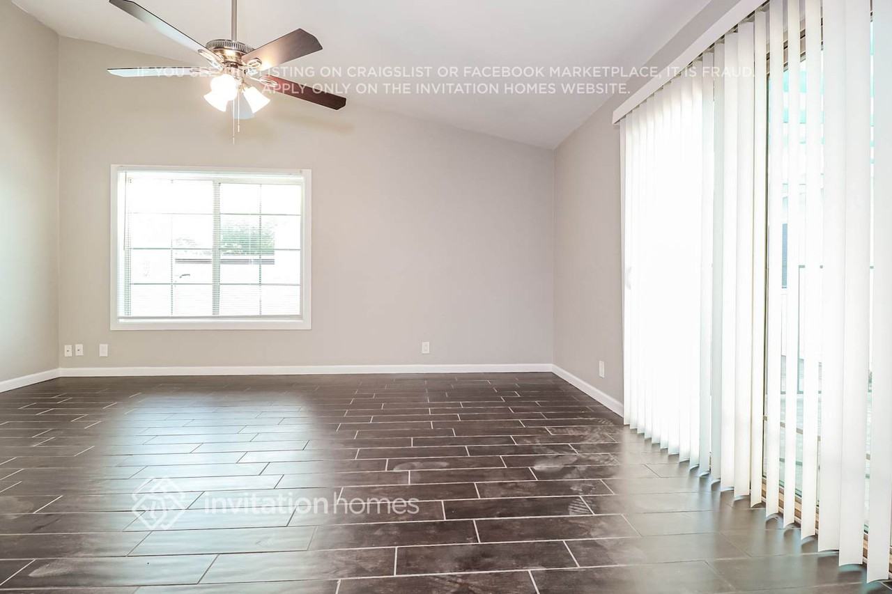 10535 W Calle Del Sol - Photo 3 of 16