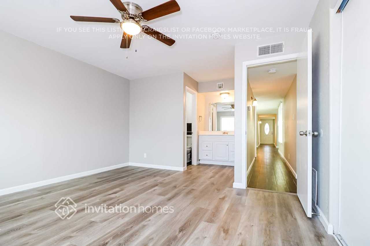 10535 W Calle Del Sol - Photo 6 of 14