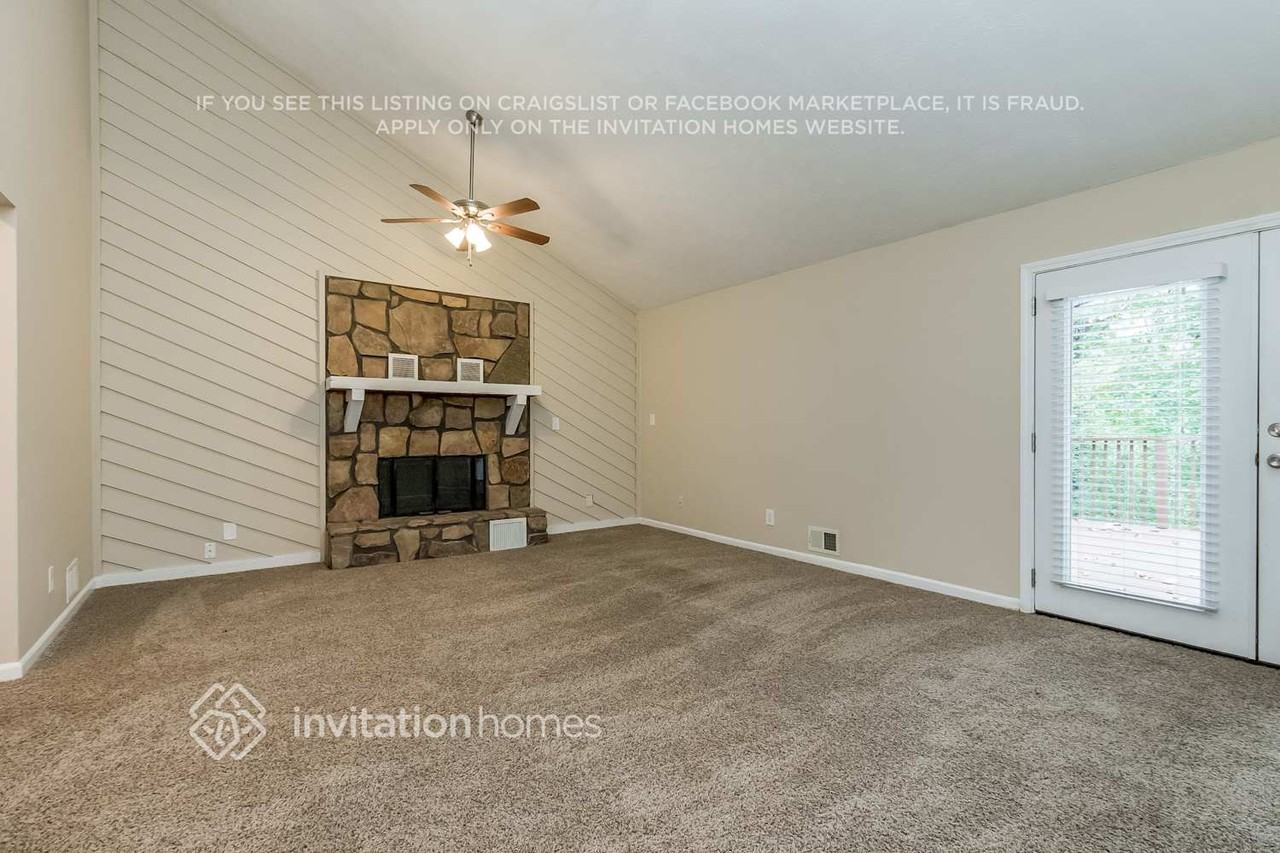 183 W Putnam Ferry Rd - Photo 4 of 21