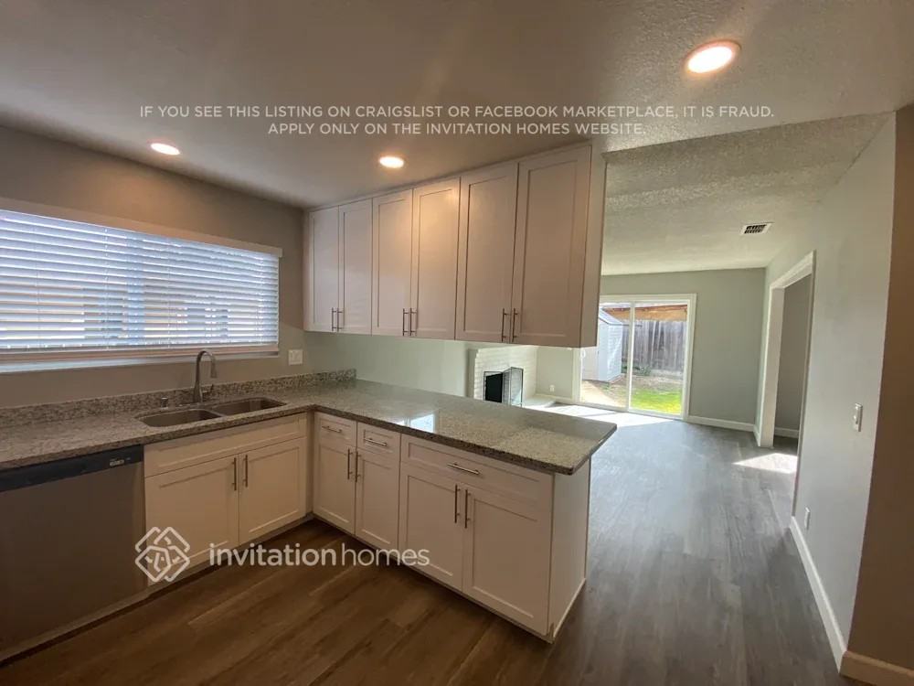 1024 Woodridge Dr - Photo 7 of 16