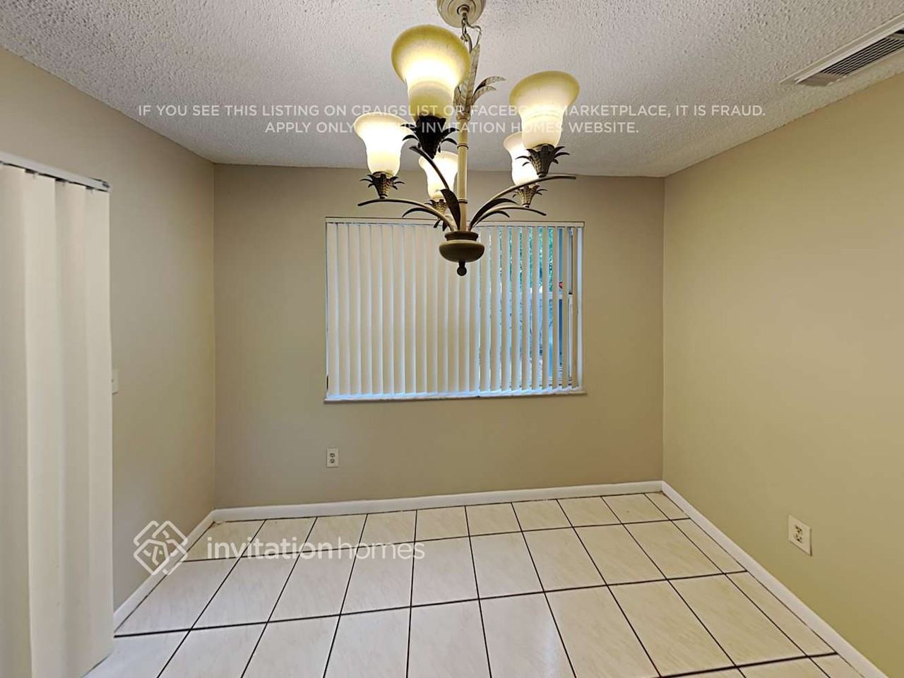 9912 Nw 9th Ct - Photo 5 of 19