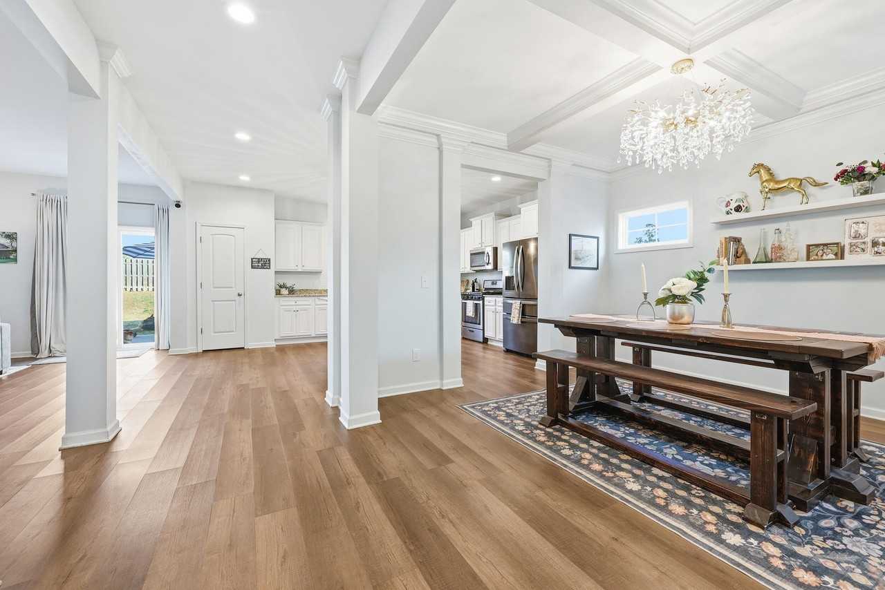 397 Anmore Ct - Photo 2 of 25