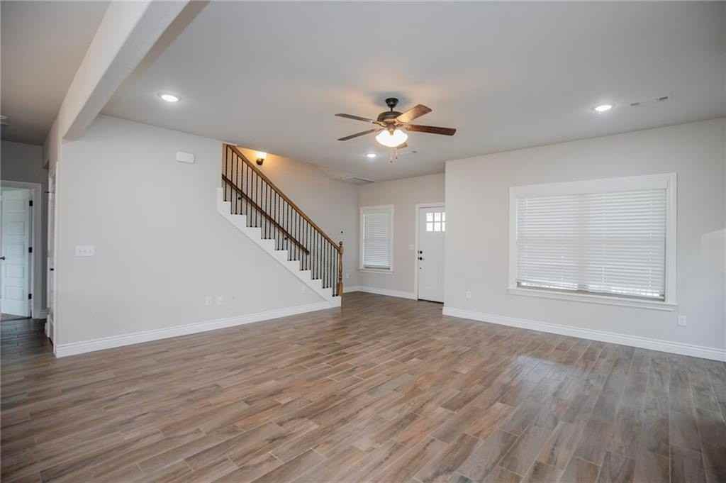 337 Ryder St - Photo 5 of 23