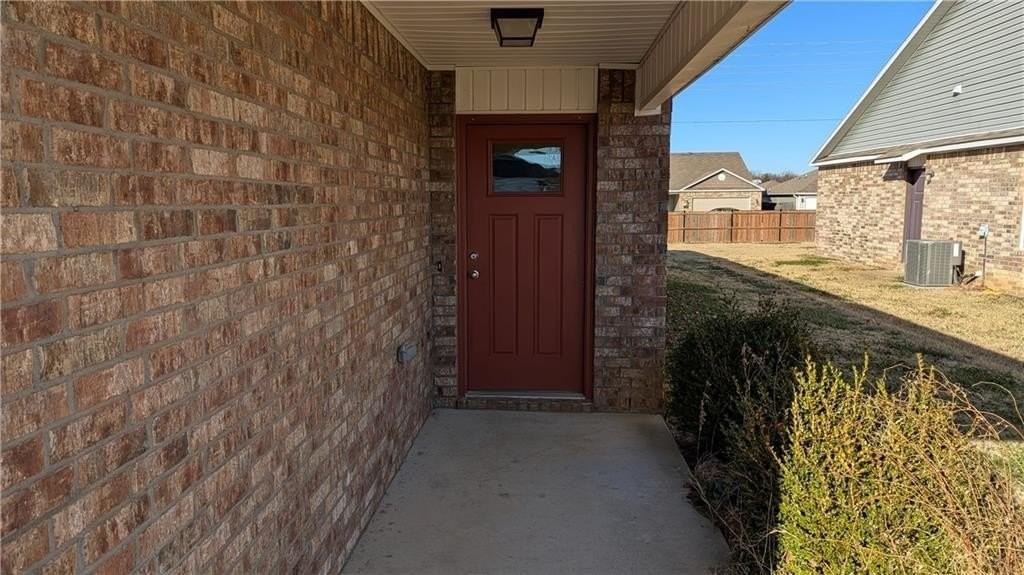 223 E Anabranch Ct - Photo 2 of 15