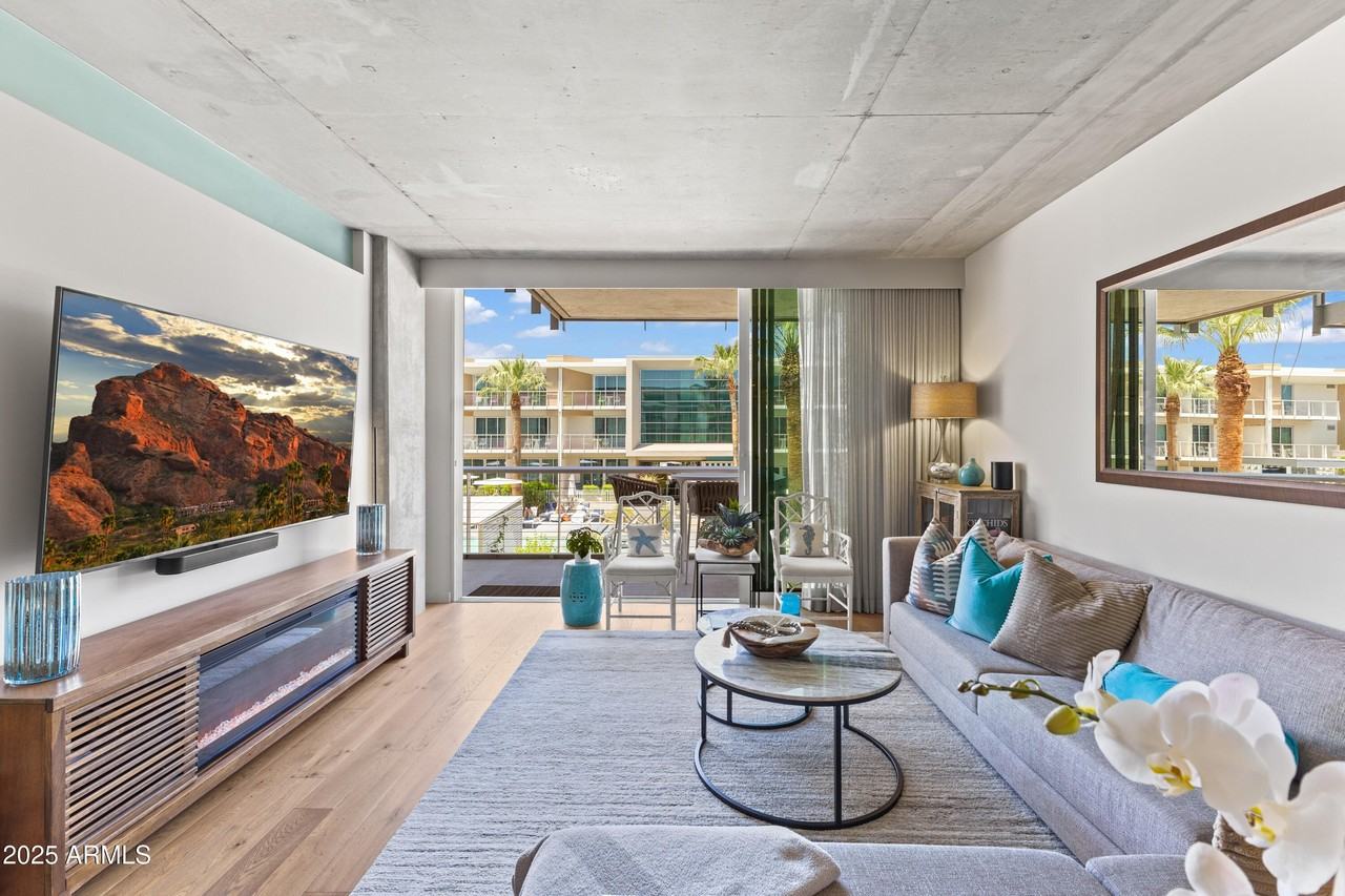 5455 E Lincoln Dr Unit 2011 #2011 - Photo 4 of 35