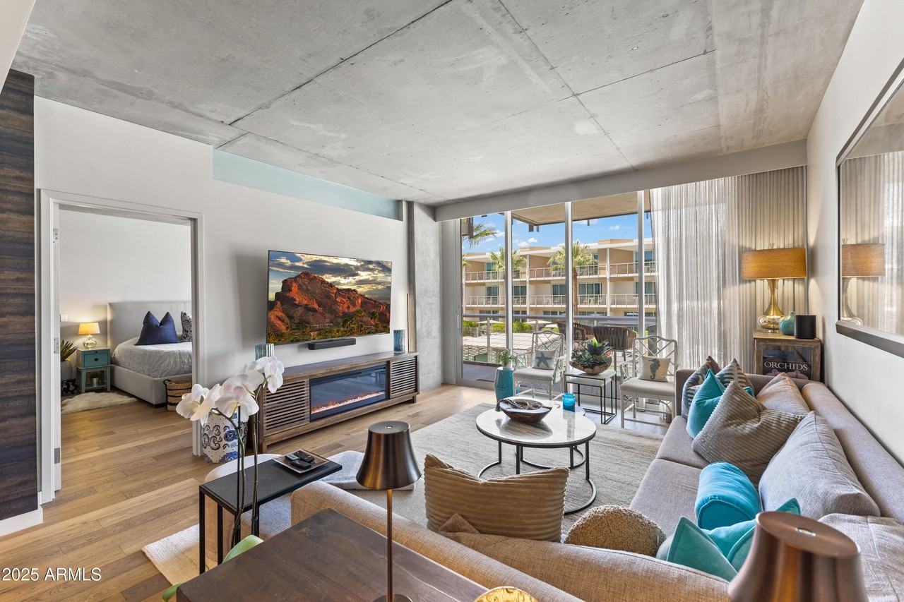 5455 E Lincoln Dr Unit 2011 #2011 - Photo 6 of 35