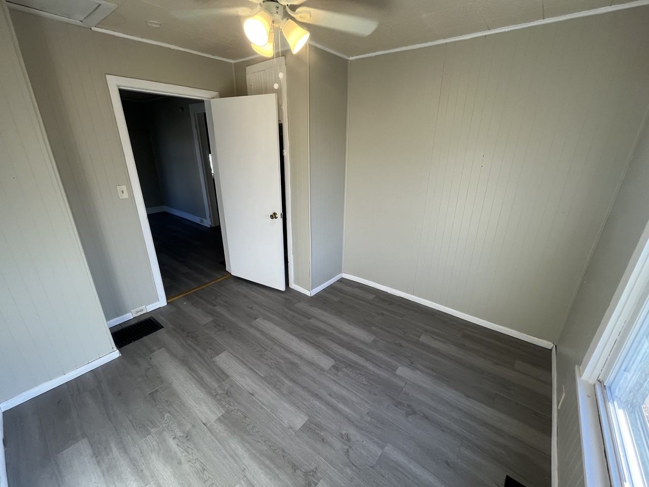 735 E College Ave #1 - Photo 7 of 12