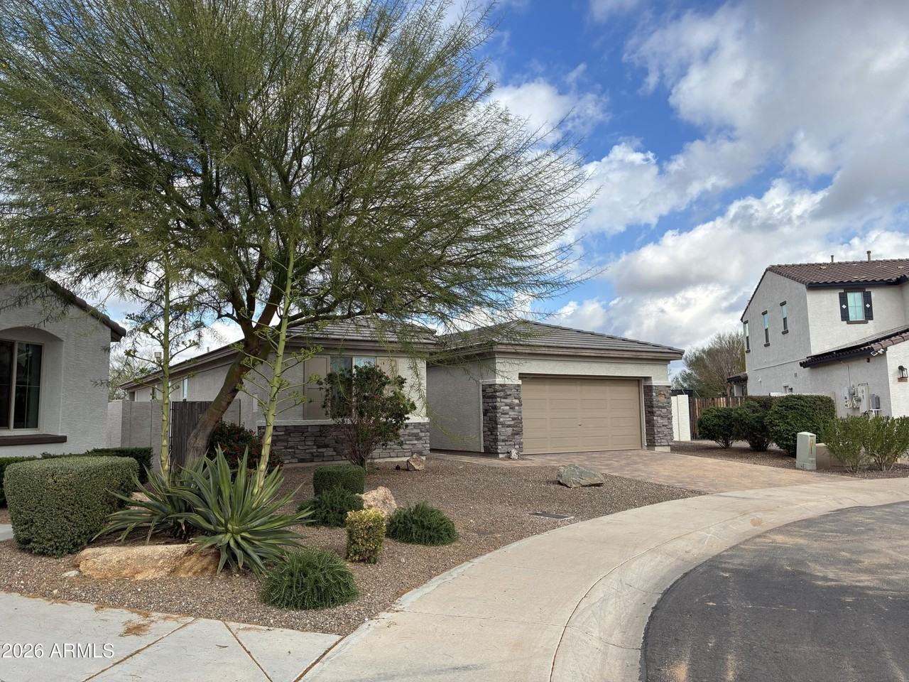 24827 N 106th Dr - Photo 2 of 45