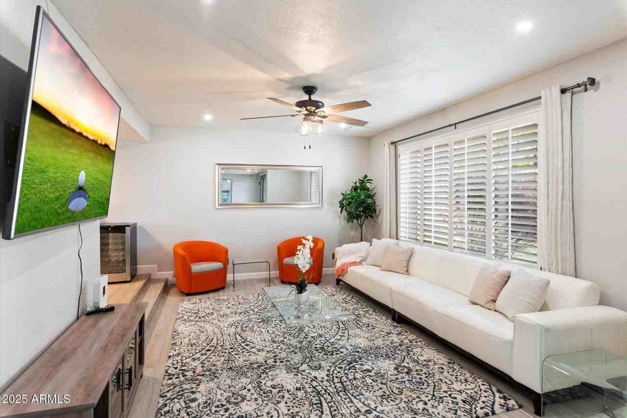 4007 N 86th St - Photo 4 of 24