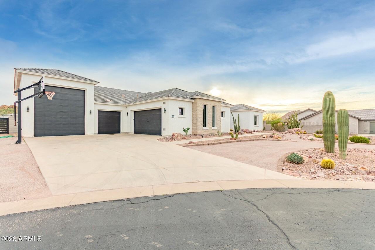 267 W Amherst St - Photo 7 of 50