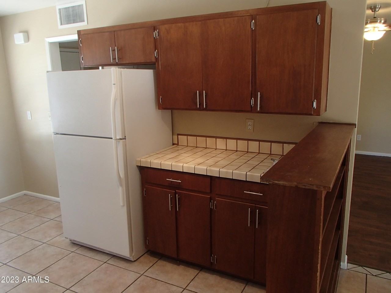 1125 W Colter St - Photo 3 of 16