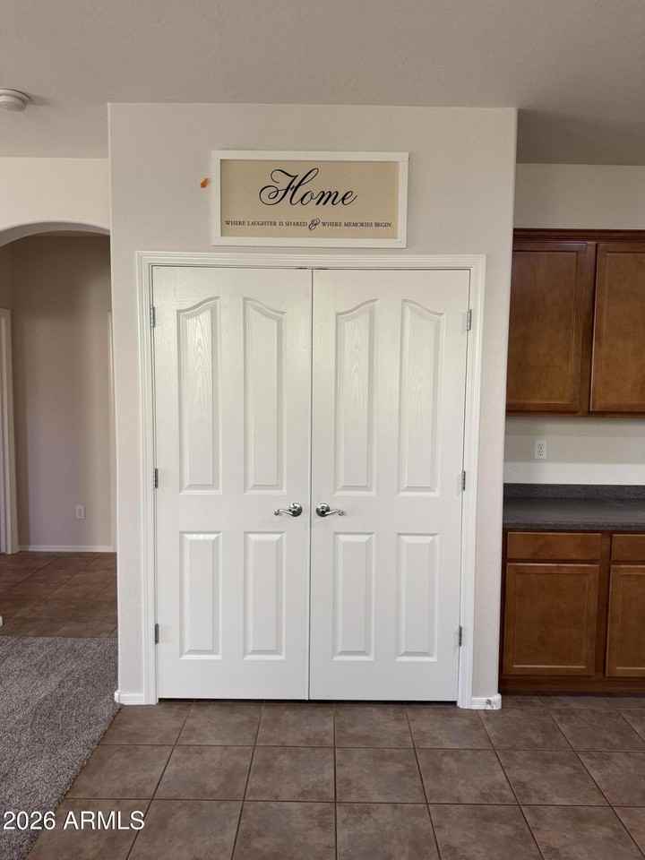 2667 E Canyon Creek Dr - Photo 5 of 23