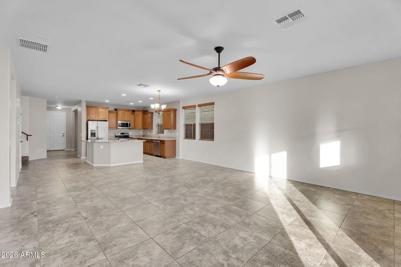 12217 W Planada Ln - Photo 7 of 50