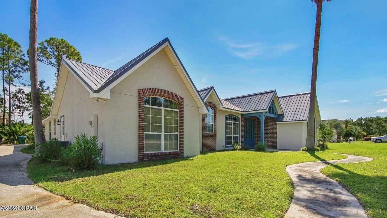 104 Colony Harbour Rd - Photo 4 of 50