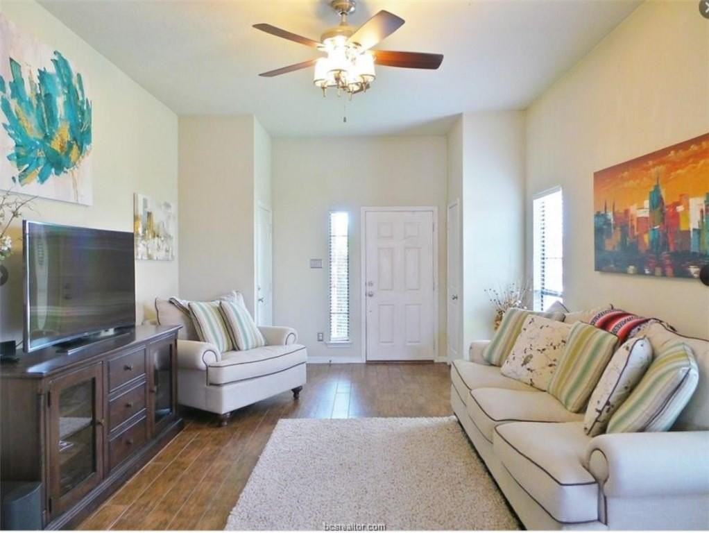 2711 Silver Oak Dr - Photo 5 of 19