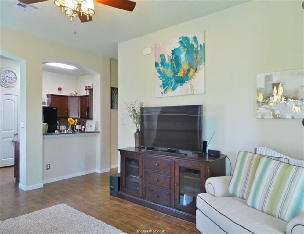 2711 Silver Oak Dr - Photo 6 of 19