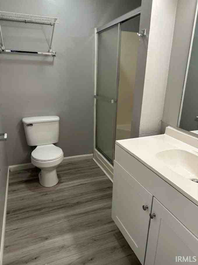 1326 N Woodburn Ave - Photo 6 of 13