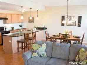 714 N Townsend St - Photo 5 of 13