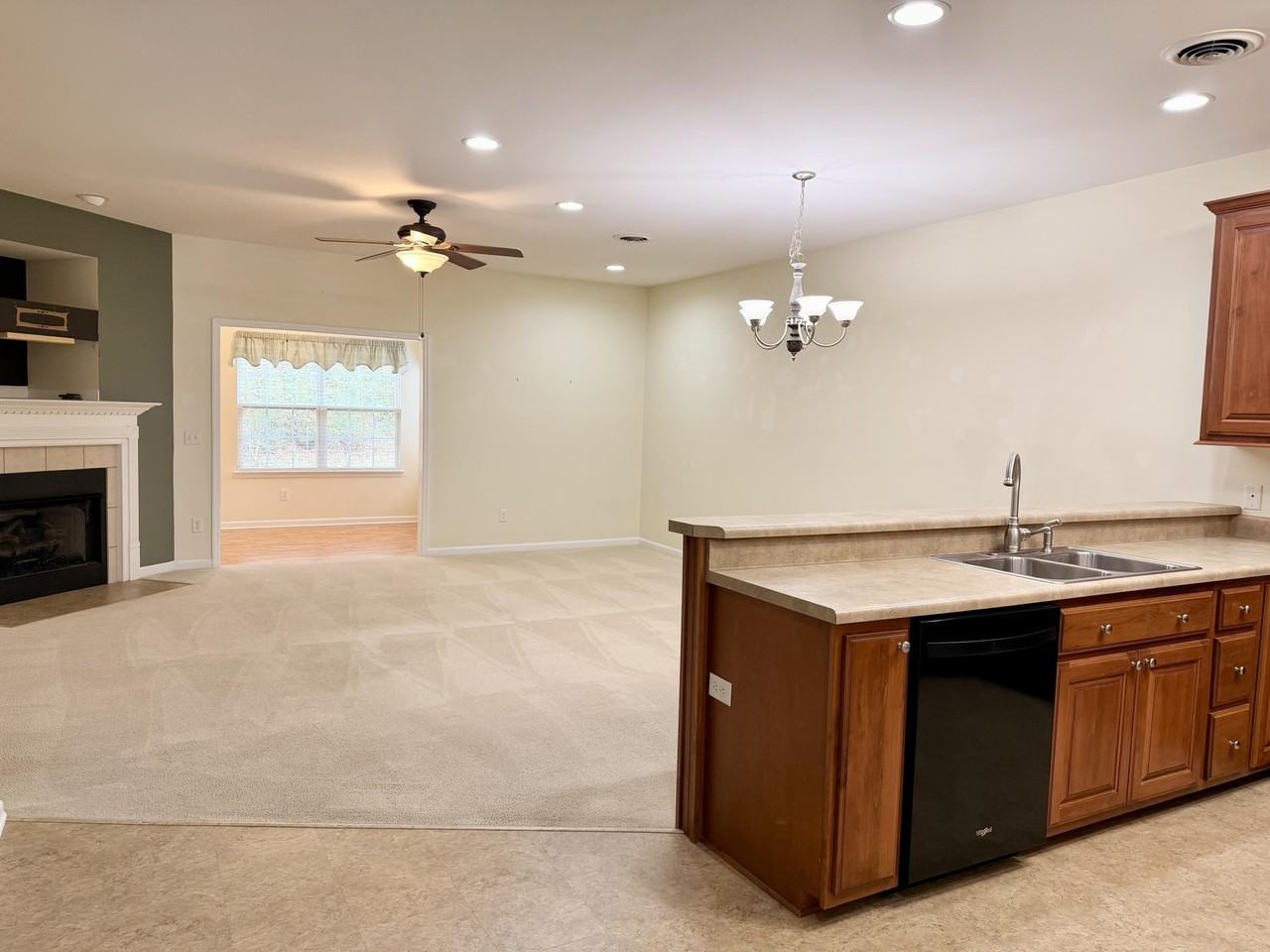 5644 Mountain Oaks Ln - Photo 5 of 27