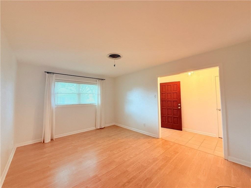 126 Marie Pl - Photo 2 of 40