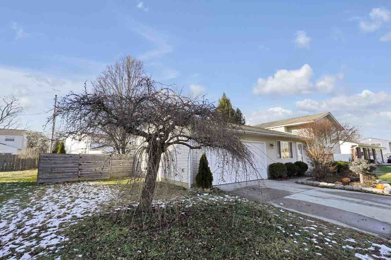 199 N Spring Rd - Photo 2 of 25